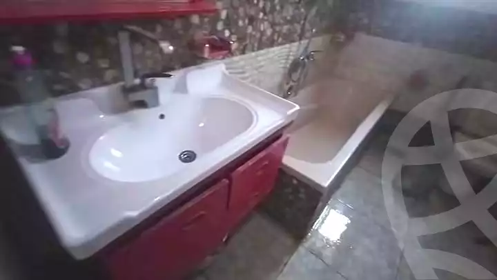 https://aqarmap.com.eg/ar/listing/7224205-for-rent-cairo-faisal-el-tawabeq-el-shaheed-ahmed-hamdy-st