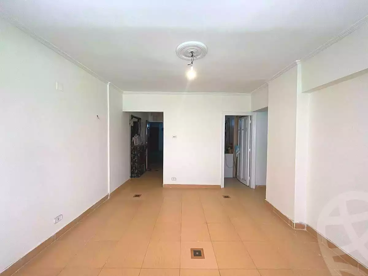 https://aqarmap.com.eg/ar/listing/7225126-for-rent-alexandria-smouha