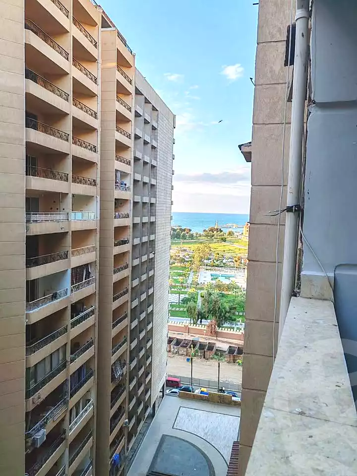https://aqarmap.com.eg/en/listing/7225918-for-rent-alexandria-el-montazah