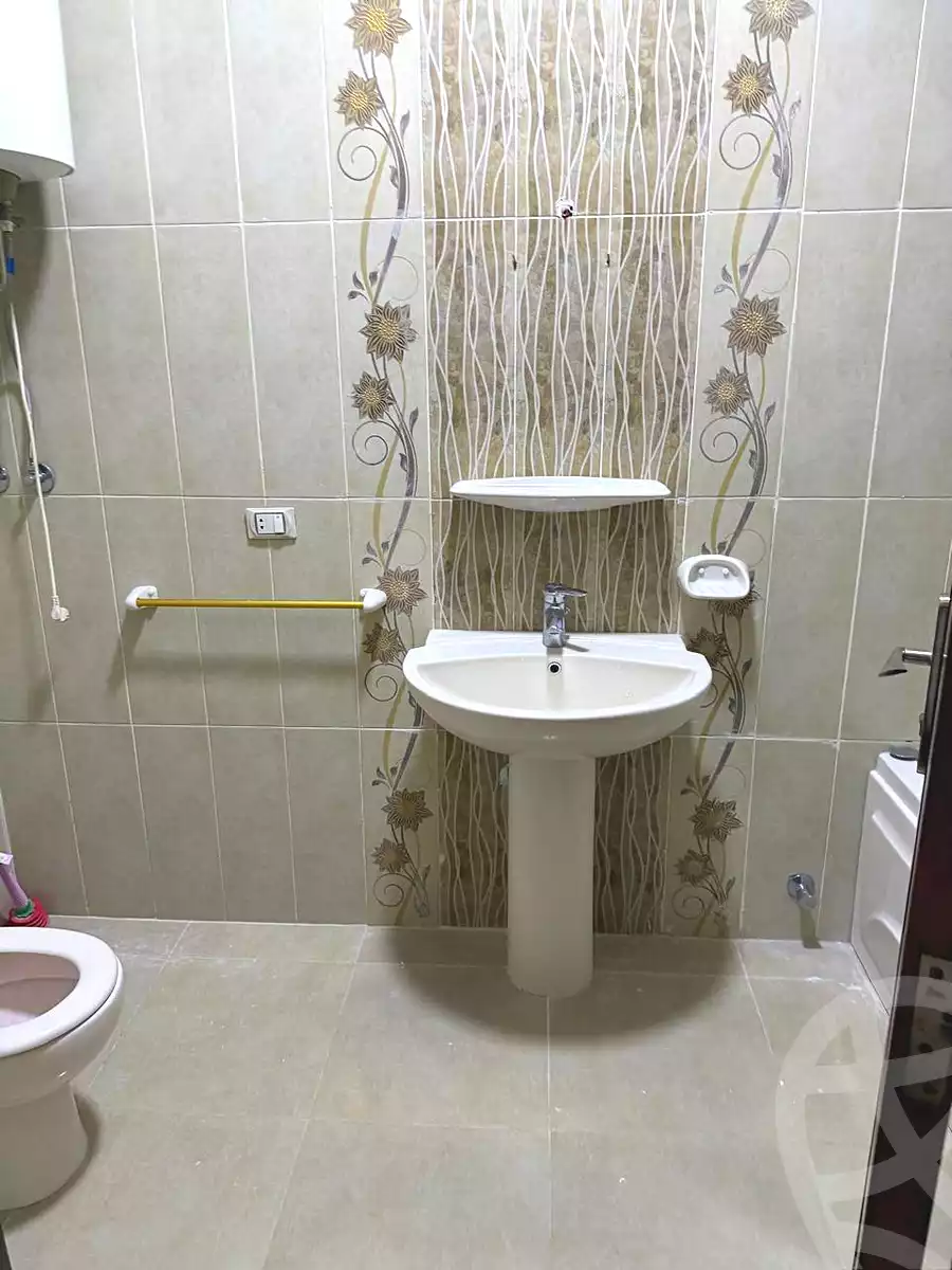 https://aqarmap.com.eg/ar/listing/7225987-for-rent-cairo-new-cairo-ganob-el-akadamiya-south-academy-a-abo-zarr-el-ghifari-st