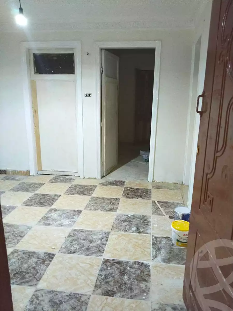 https://aqarmap.com.eg/ar/listing/7226063-for-sale-cairo-helwan-el-shareaa-el-sharby-st