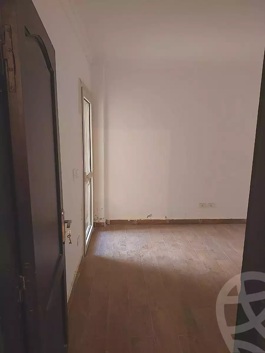 https://aqarmap.com.eg/ar/listing/7226169-for-rent-cairo-new-cairo-el-gameyat-jnwb-ljm-yt-jn