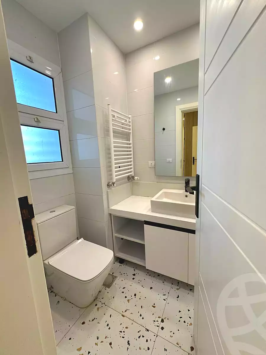 https://aqarmap.com.eg/en/listing/7226632-for-rent-cairo-new-cairo-compounds-hyde-park