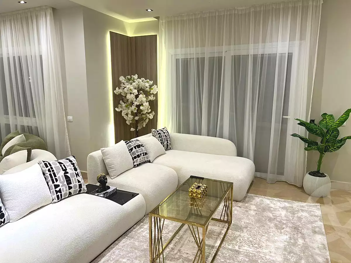 https://aqarmap.com.eg/en/listing/7227178-for-rent-cairo-new-cairo-compounds-hyde-park-centre-ville-hyde-park