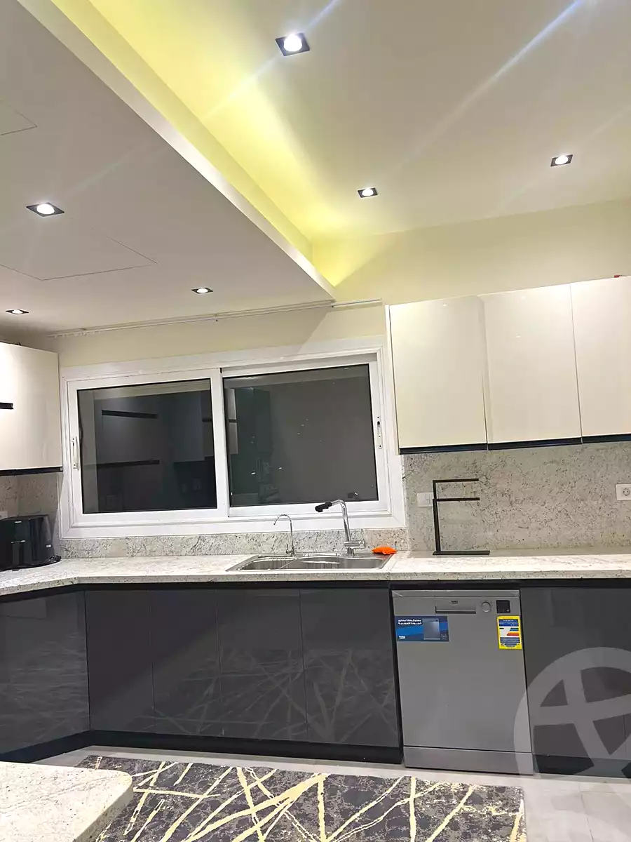 https://aqarmap.com.eg/en/listing/7227178-for-rent-cairo-new-cairo-compounds-hyde-park-centre-ville-hyde-park