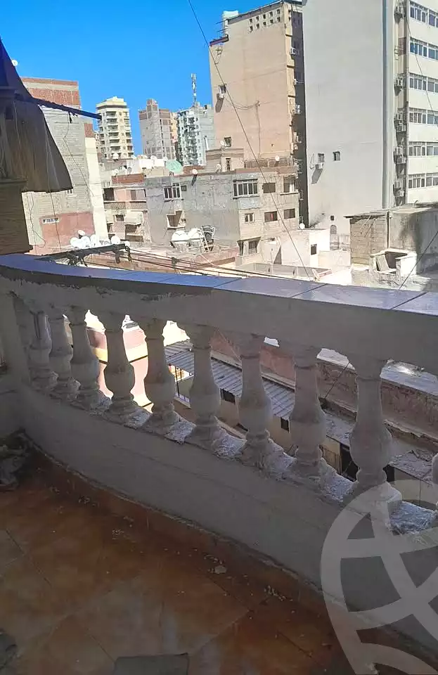 https://aqarmap.com.eg/ar/listing/7227410-for-sale-alexandria-el-asafra-l-sfr-bhry