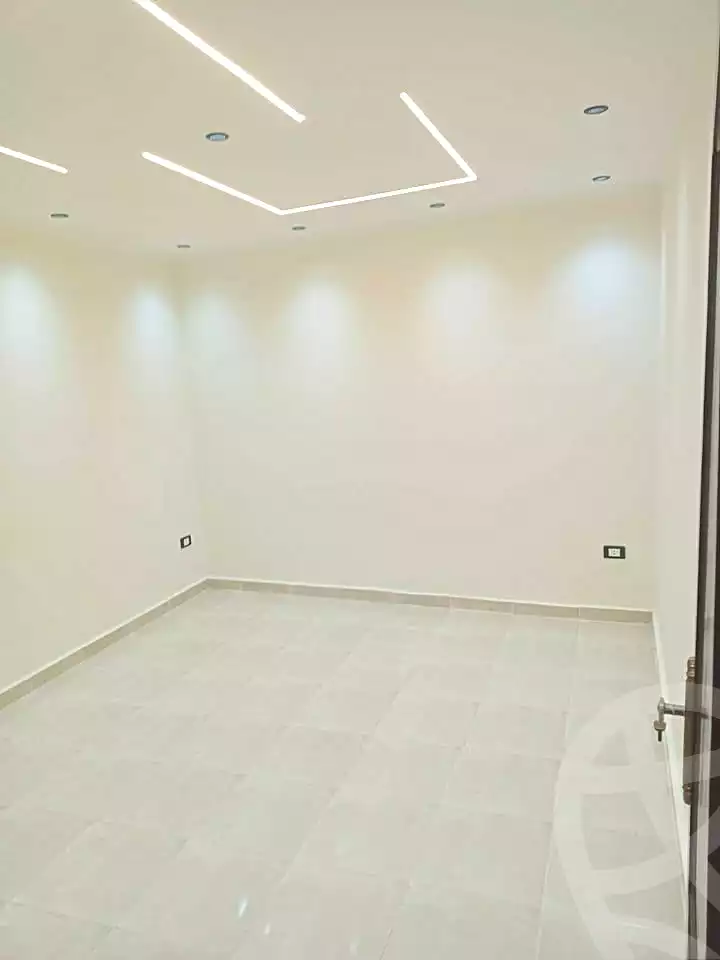 https://aqarmap.com.eg/ar/listing/7228119-for-sale-alexandria-al-agamy-el-hanouvel