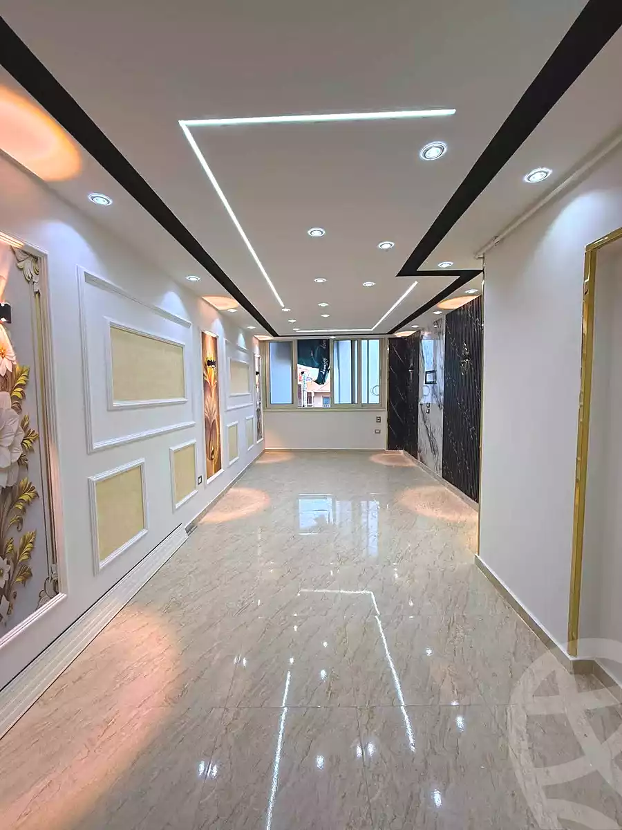 https://aqarmap.com.eg/ar/listing/7228104-for-sale-alexandria-miami-el-sayed-radwan-st