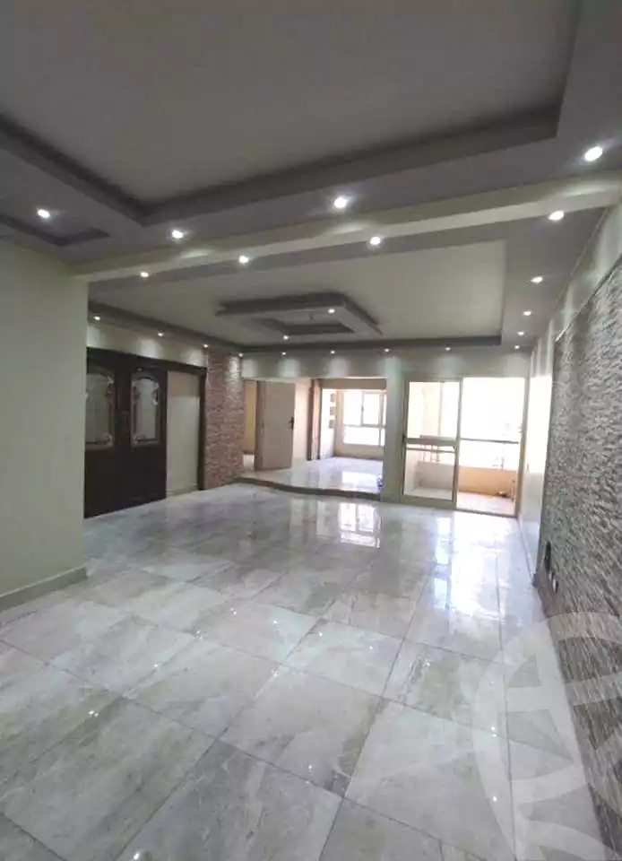 https://aqarmap.com.eg/ar/listing/7228185-for-rent-alexandria-moharram-bey