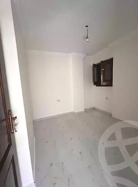 https://aqarmap.com.eg/ar/listing/7228659-for-sale-alexandria-moharram-bey-kanal-al-mahmoudeya-al-bahri-st