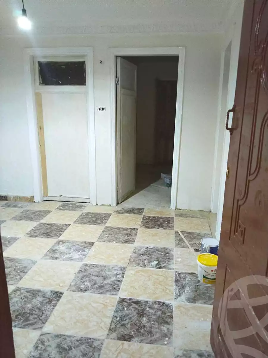 https://aqarmap.com.eg/ar/listing/7228799-for-sale-cairo-helwan-el-shareaa-el-sharby-st