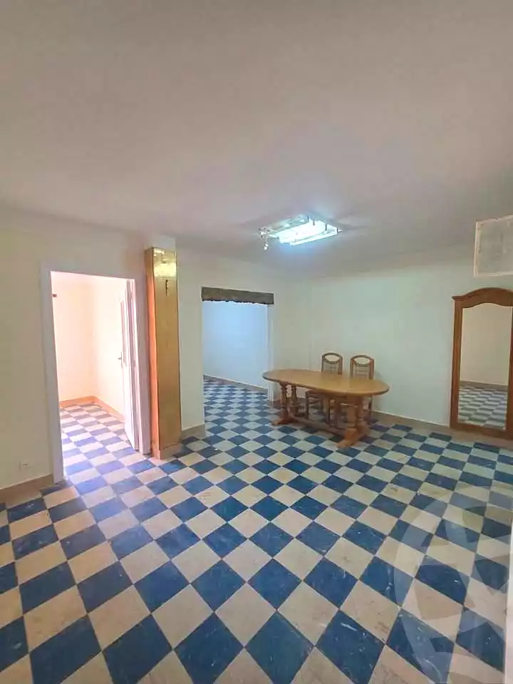 https://aqarmap.com.eg/ar/listing/7228914-for-sale-alexandria-sydy-bshr-sydy-bshr-bhry-shr-khld-bn-lwlyd
