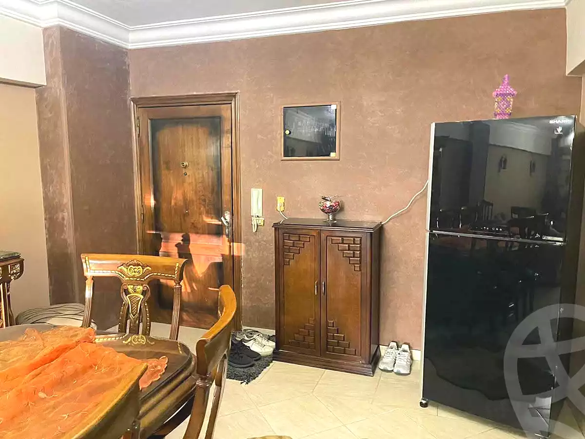 https://aqarmap.com.eg/en/listing/7229113-for-sale-cairo-helwan-helwan-el-sharkeya-heidar-st