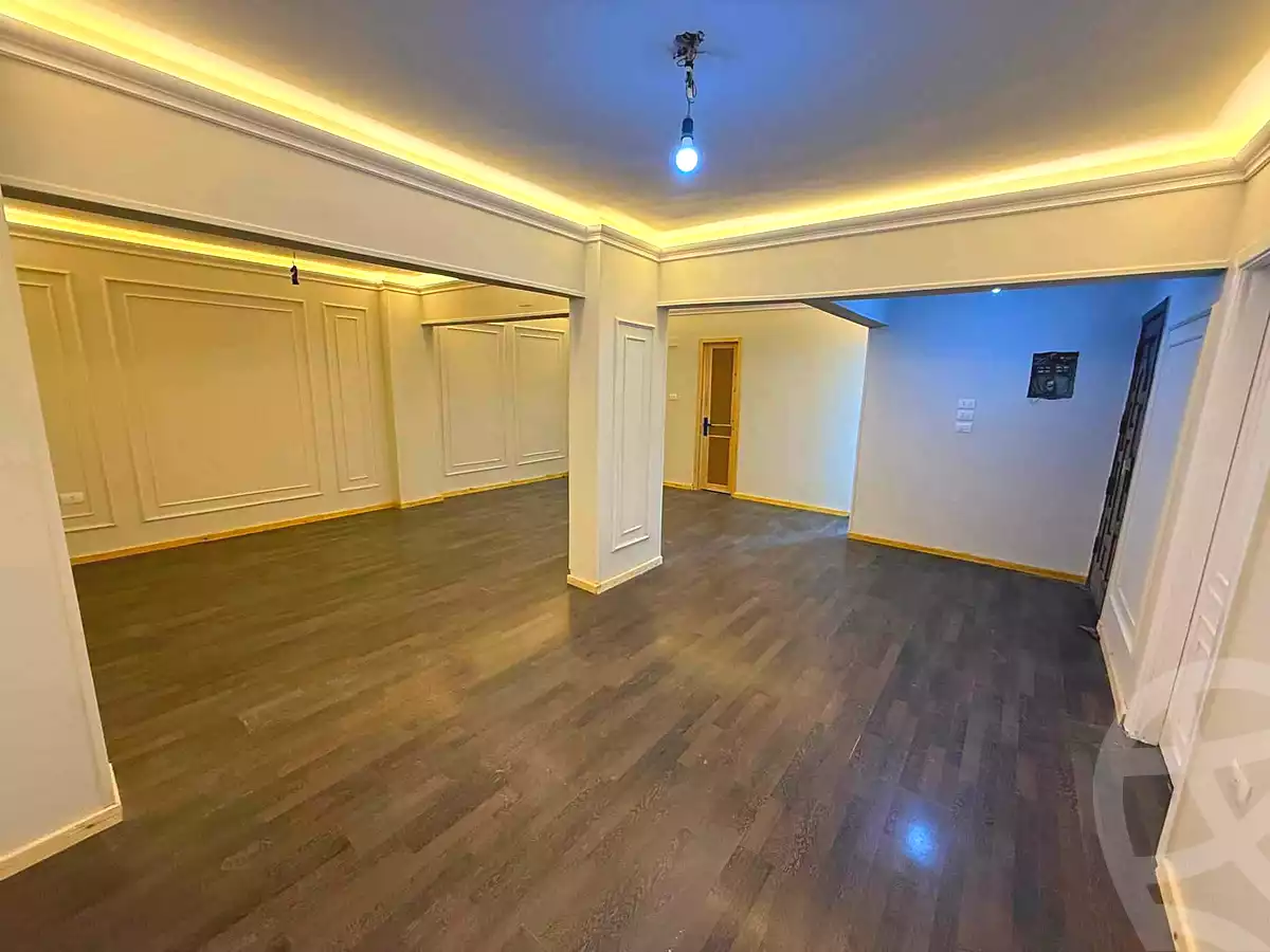 https://aqarmap.com.eg/ar/listing/7229141-for-sale-cairo-helwan-helwan-el-sharkeya-khesro-basha-st