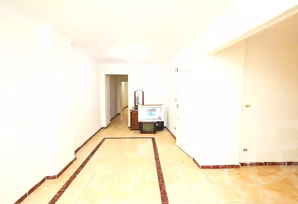 https://aqarmap.com.eg/ar/listing/7229944-for-sale-alexandria-sydy-bshr-sydy-bshr-bhry-shr-mhmd-njyb