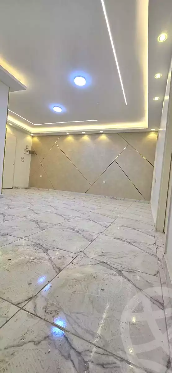 https://aqarmap.com.eg/ar/listing/7230540-for-sale-cairo-helwan-mohamed-sayed-ahmed-st