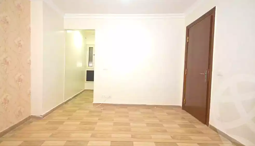 https://aqarmap.com.eg/en/listing/7231885-for-rent-alexandria-el-montazah-compounds-in-el-montazah-royal-plaza-compound-al-halawany