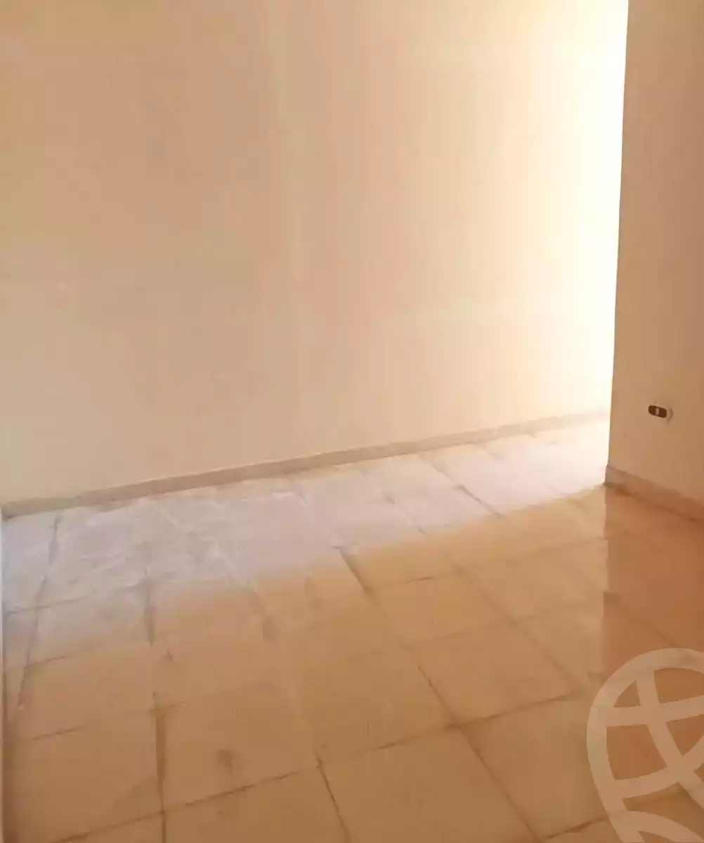 https://aqarmap.com.eg/en/listing/7232505-for-sale-alexandria-al-agamy-el-hanouvel-el-warsha-st