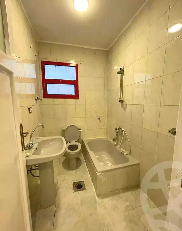 https://aqarmap.com.eg/ar/listing/7232561-for-sale-alexandria-al-agamy-shataa-el-nakheel