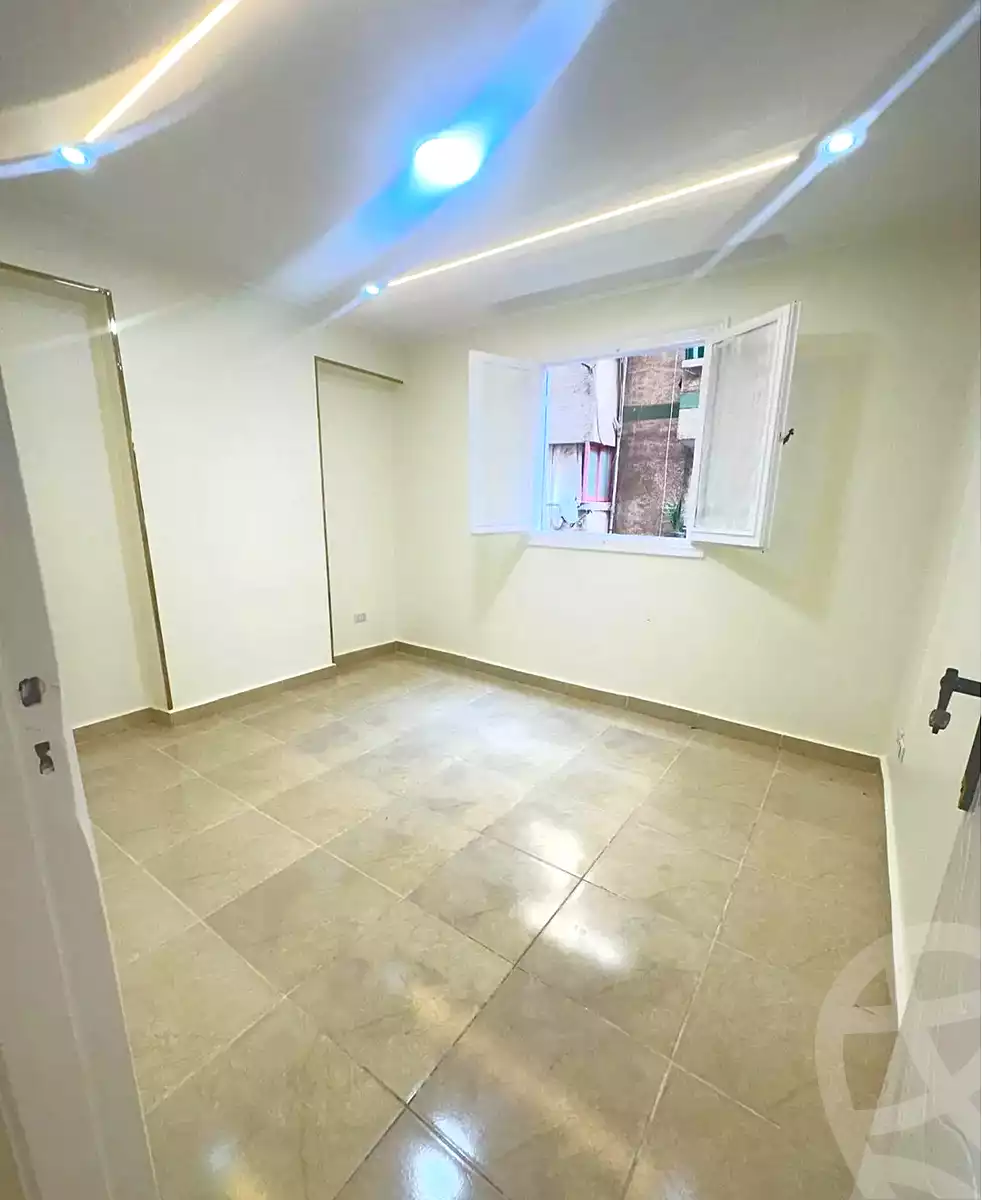 https://aqarmap.com.eg/ar/listing/7233089-for-sale-alexandria-sydy-bshr-sydy-bshr-bhry
