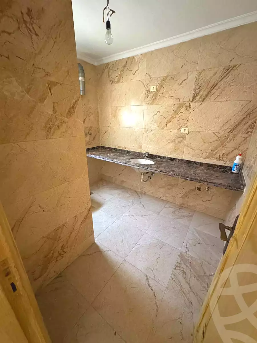 https://aqarmap.com.eg/en/listing/7230813-for-sale-alexandria-zezenia-ibrahim-el-attar-st
