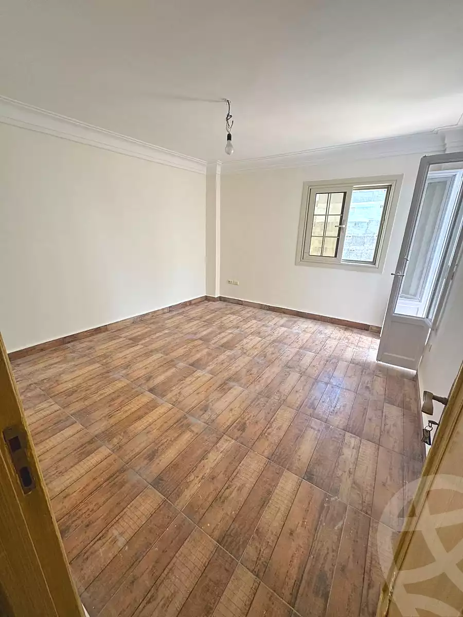 https://aqarmap.com.eg/en/listing/7230813-for-sale-alexandria-zezenia-ibrahim-el-attar-st