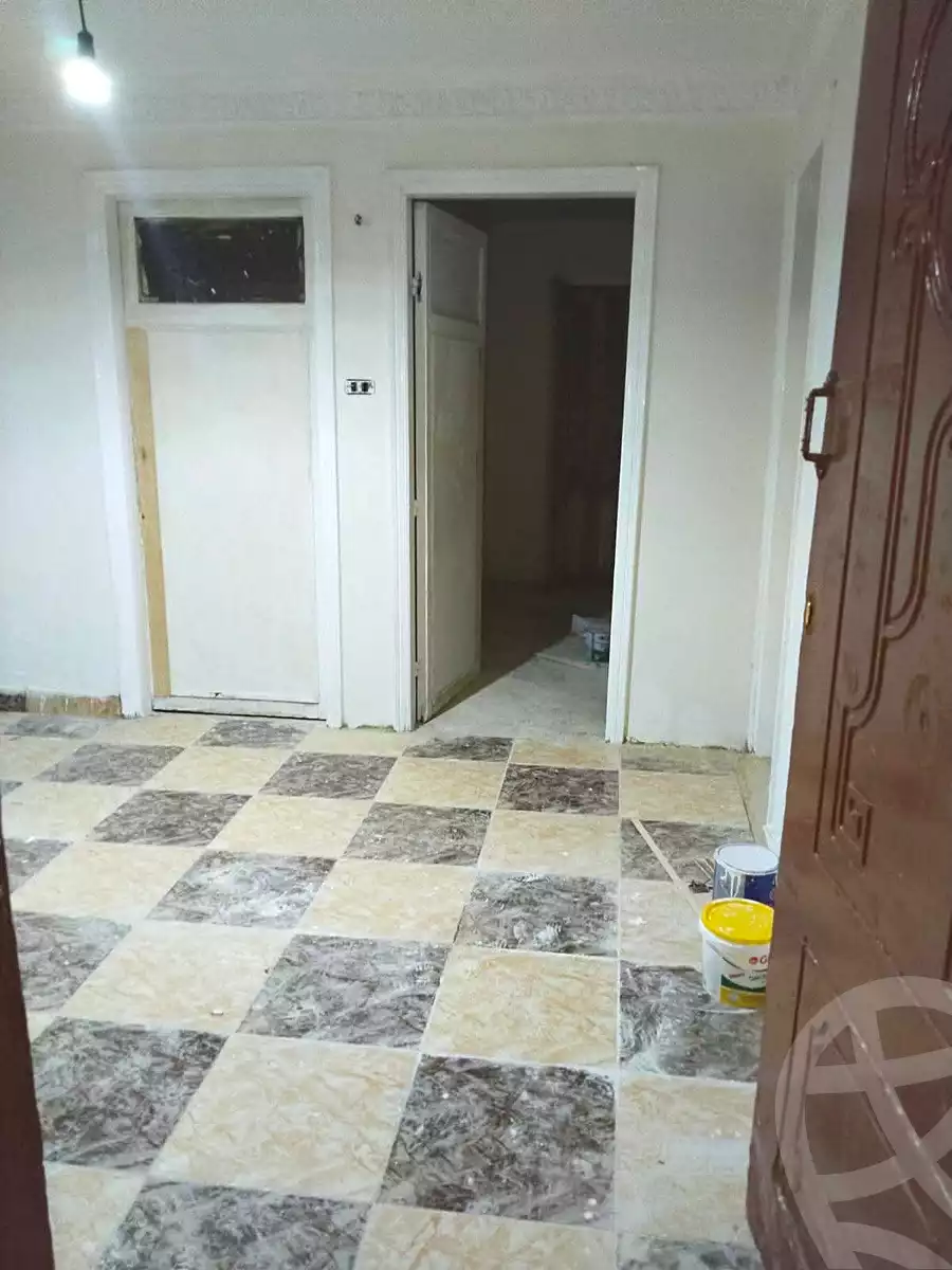 https://aqarmap.com.eg/ar/listing/7233785-for-sale-cairo-helwan-el-shareaa-el-sharby-st