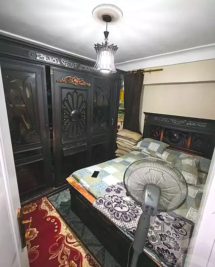 https://aqarmap.com.eg/ar/listing/7233556-for-sale-alexandria-al-agamy-bw-ywsf-hosni-mubarak-st