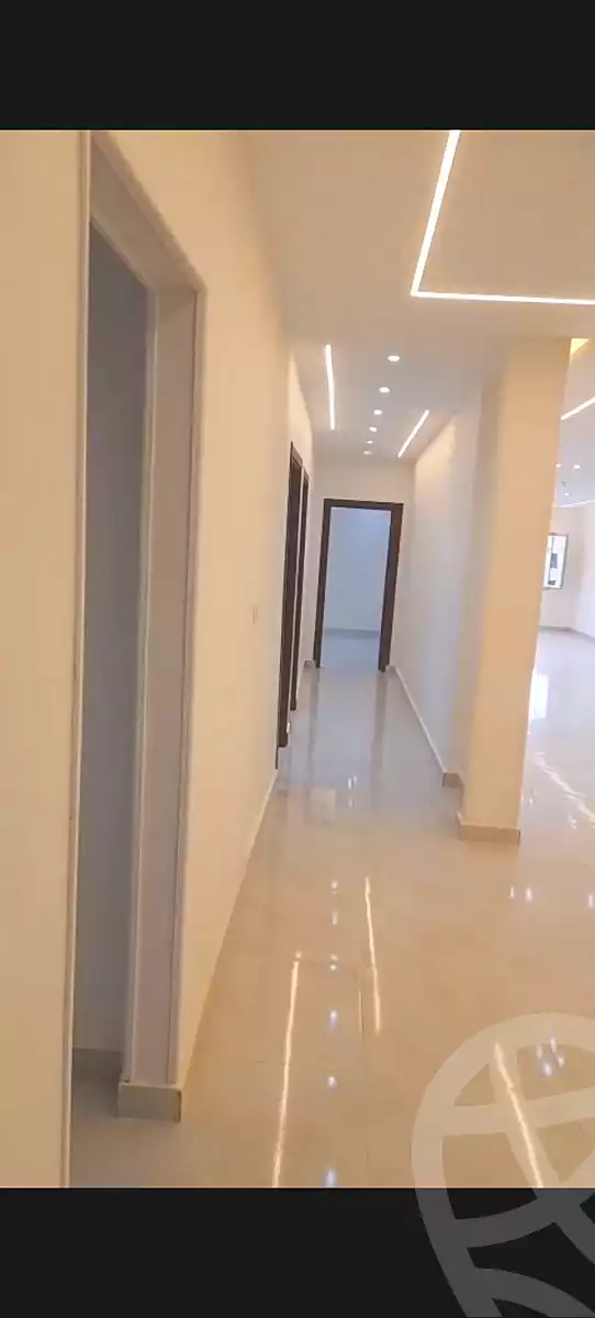 https://aqarmap.com.eg/ar/listing/7233974-for-sale-cairo-new-cairo-compounds-kmbwnd-lnkhyl