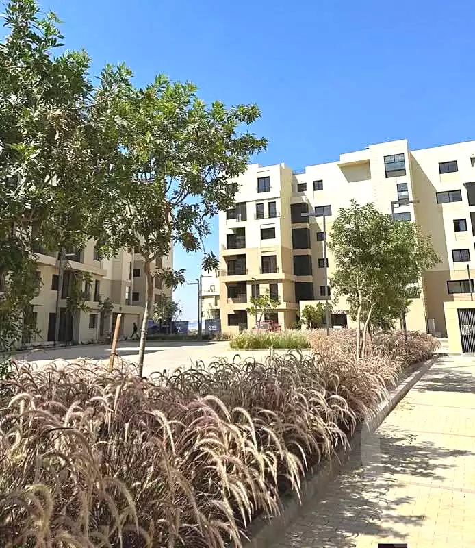 https://aqarmap.com.eg/ar/listing/7234151-for-sale-cairo-6th-of-october-hadaeq-october-compounds-o-west-club-yard-o-west