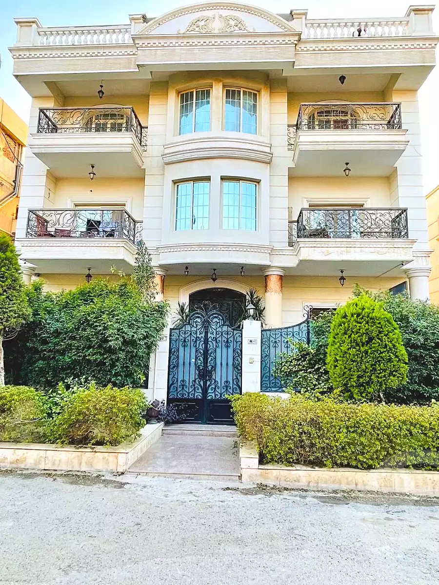 https://aqarmap.com.eg/ar/listing/7234752-for-sale-cairo-new-cairo-el-ahyaa-first-neighborhood-street-1
