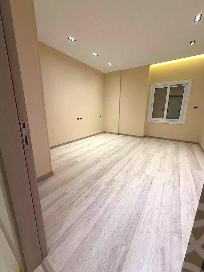 https://aqarmap.com.eg/en/listing/7236597-for-sale-cairo-el-sheikh-zayed-city-el-hay-elthaleth-lhy-lthlth