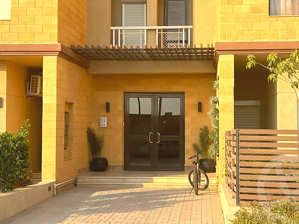https://aqarmap.com.eg/en/listing/7236600-for-sale-cairo-el-sheikh-zayed-city-compounds-greens