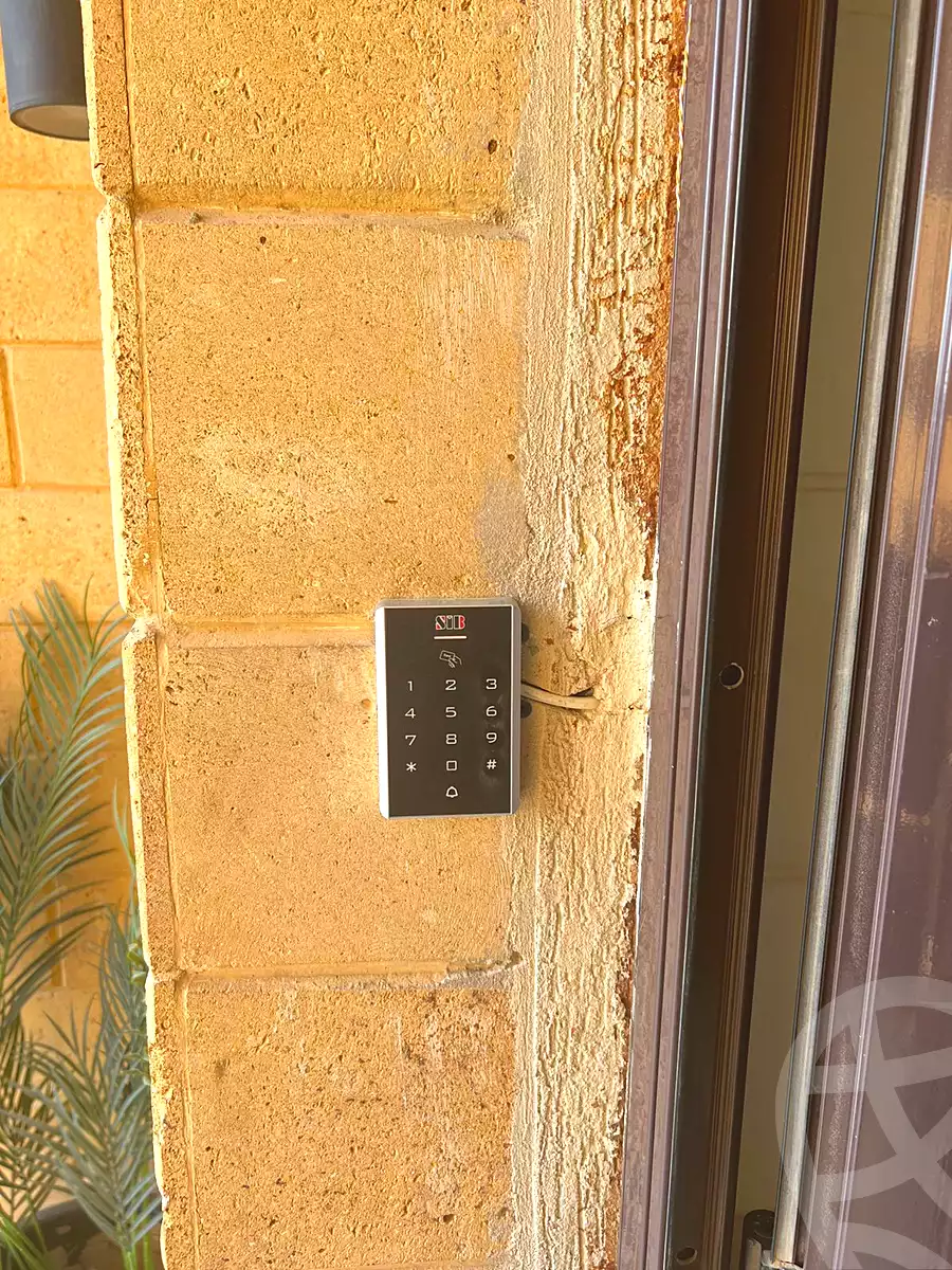 https://aqarmap.com.eg/en/listing/7236600-for-sale-cairo-el-sheikh-zayed-city-compounds-greens