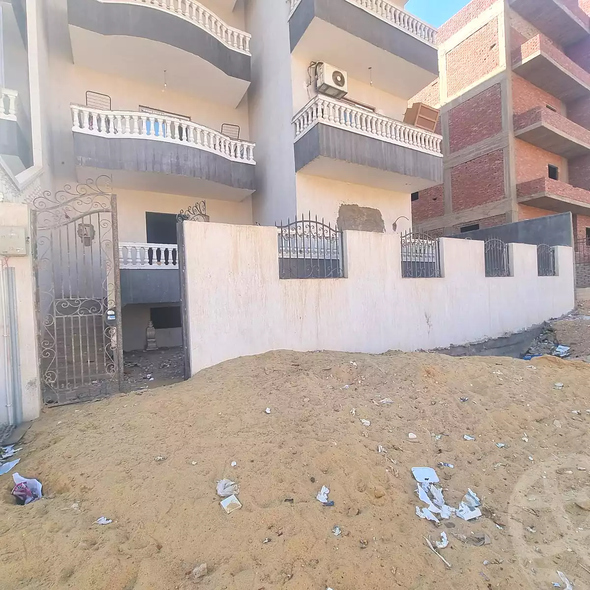 https://aqarmap.com.eg/en/listing/7236618-for-sale-cairo-6th-of-october-el-tawsaat-el-shamalya-hy-2000-qt