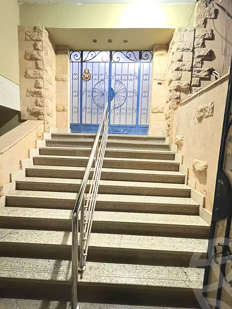 https://aqarmap.com.eg/ar/listing/7236750-for-rent-cairo-6th-of-october-el-ahyaa-neighborhood-4th-neighbourhood-1