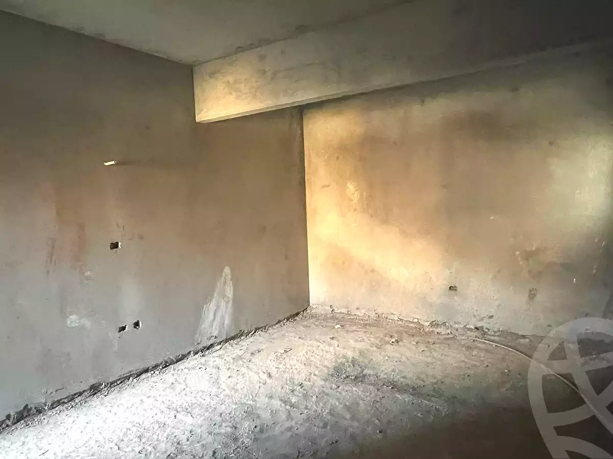 https://aqarmap.com.eg/ar/listing/7236767-for-sale-cairo-el-sheikh-zayed-city-compounds-greens