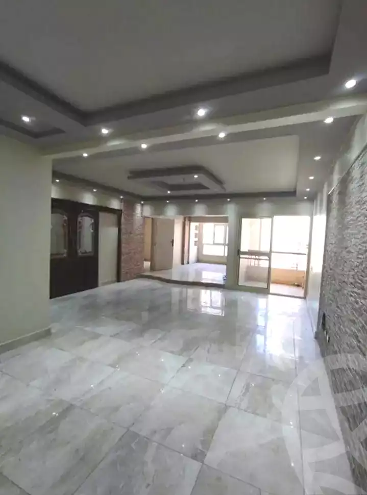 https://aqarmap.com.eg/ar/listing/7236972-for-rent-alexandria-moharram-bey-moharram-bek-st
