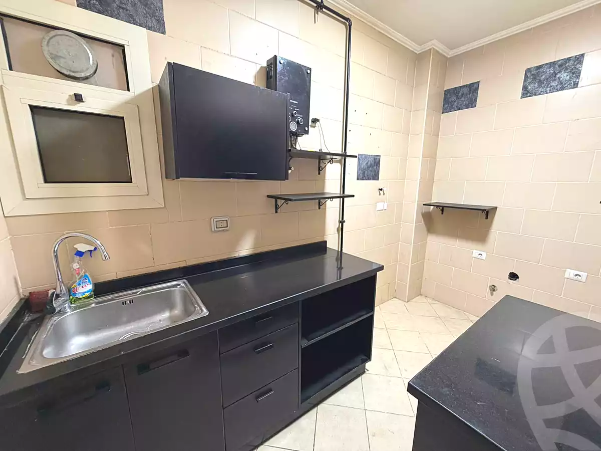 https://aqarmap.com.eg/ar/listing/7236991-for-rent-cairo-el-sheikh-zayed-city-compounds-dh-drys