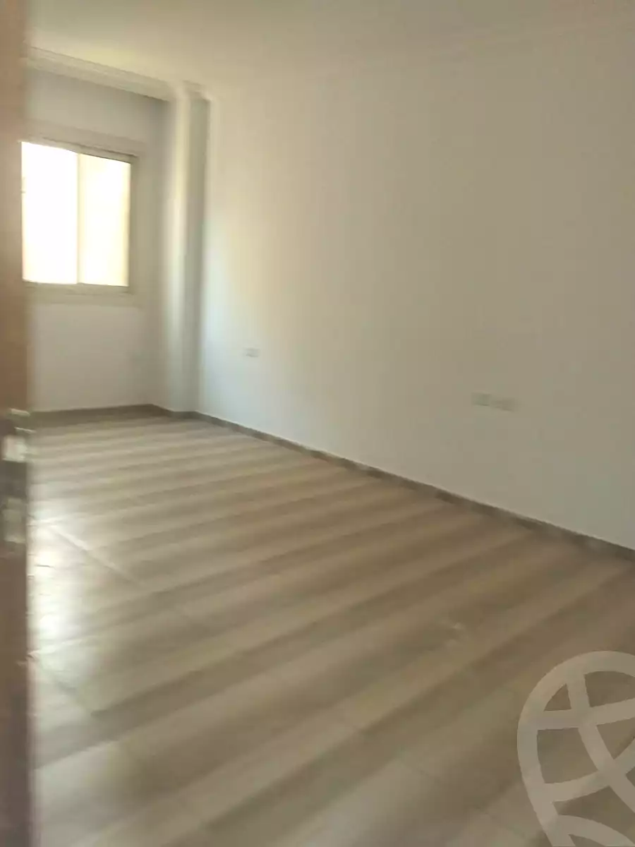https://aqarmap.com.eg/ar/listing/7237037-for-rent-cairo-el-sheikh-zayed-city-el-hay-el-hady-ashaer-area-1-street-10
