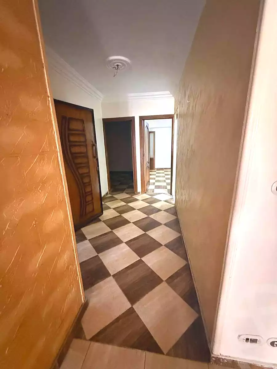 https://aqarmap.com.eg/ar/listing/7237231-for-sale-alexandria-sydy-bshr-sydy-bshr-bhry-ibrahim-el-sayed-st