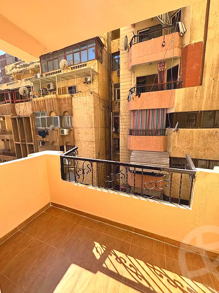 https://aqarmap.com.eg/ar/listing/7237334-for-sale-alexandria-el-asafra-shr-45