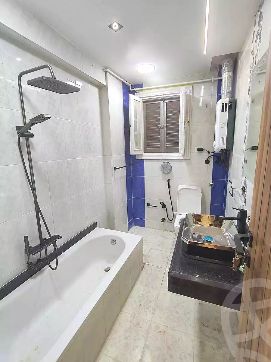 https://aqarmap.com.eg/ar/listing/7237369-for-sale-alexandria-sydy-bshr-sydy-bshr-bhry-shr-mhmwd-l-yswy