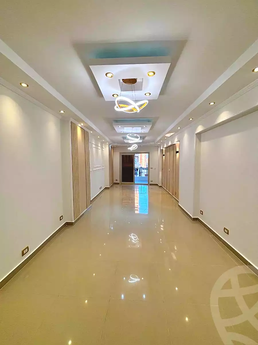 https://aqarmap.com.eg/ar/listing/7237387-for-sale-alexandria-sydy-bshr-sydy-bshr-bhry-shr-mhmwd-l-yswy