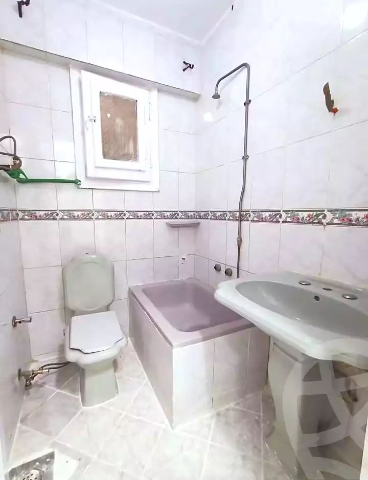 https://aqarmap.com.eg/ar/listing/7237424-for-sale-alexandria-al-agamy-shataa-el-nakheel