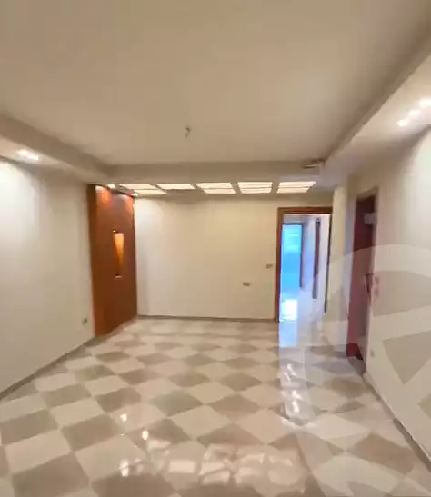 https://aqarmap.com.eg/ar/listing/7238554-for-rent-11000