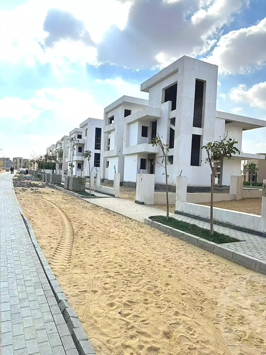 https://aqarmap.com.eg/en/listing/7238763-for-sale-cairo-new-cairo-lmstqbl-syty-compounds-nyoum-arab-development
