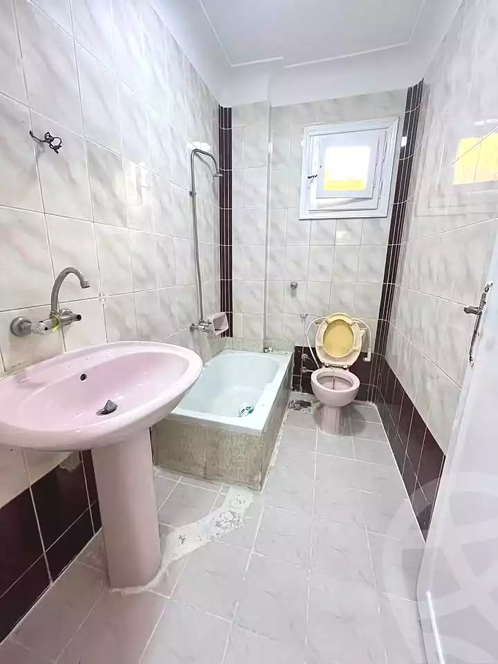 https://aqarmap.com.eg/en/listing/7238919-for-sale-alexandria-al-agamy-shataa-el-nakheel