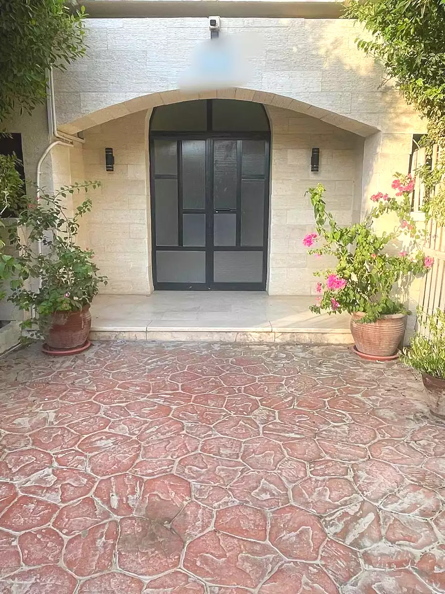 https://aqarmap.com.eg/ar/listing/7239259-for-sale-cairo-el-sheikh-zayed-city-compounds-hadayek-el-mohandiseen