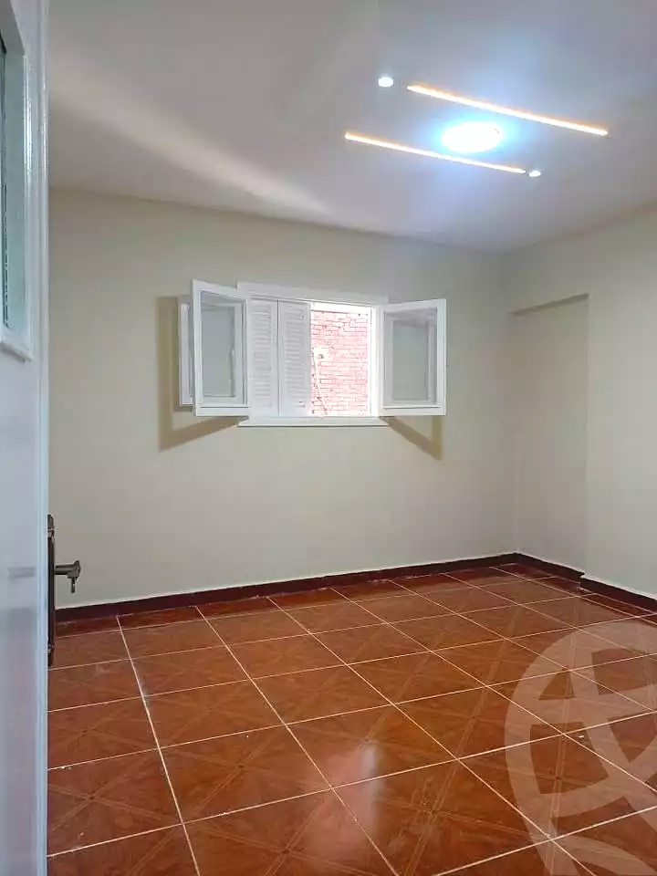 https://aqarmap.com.eg/ar/listing/7239356-for-sale-alexandria-al-agamy-el-hanouvel-el-kholafaa-el-rashdeen-st
